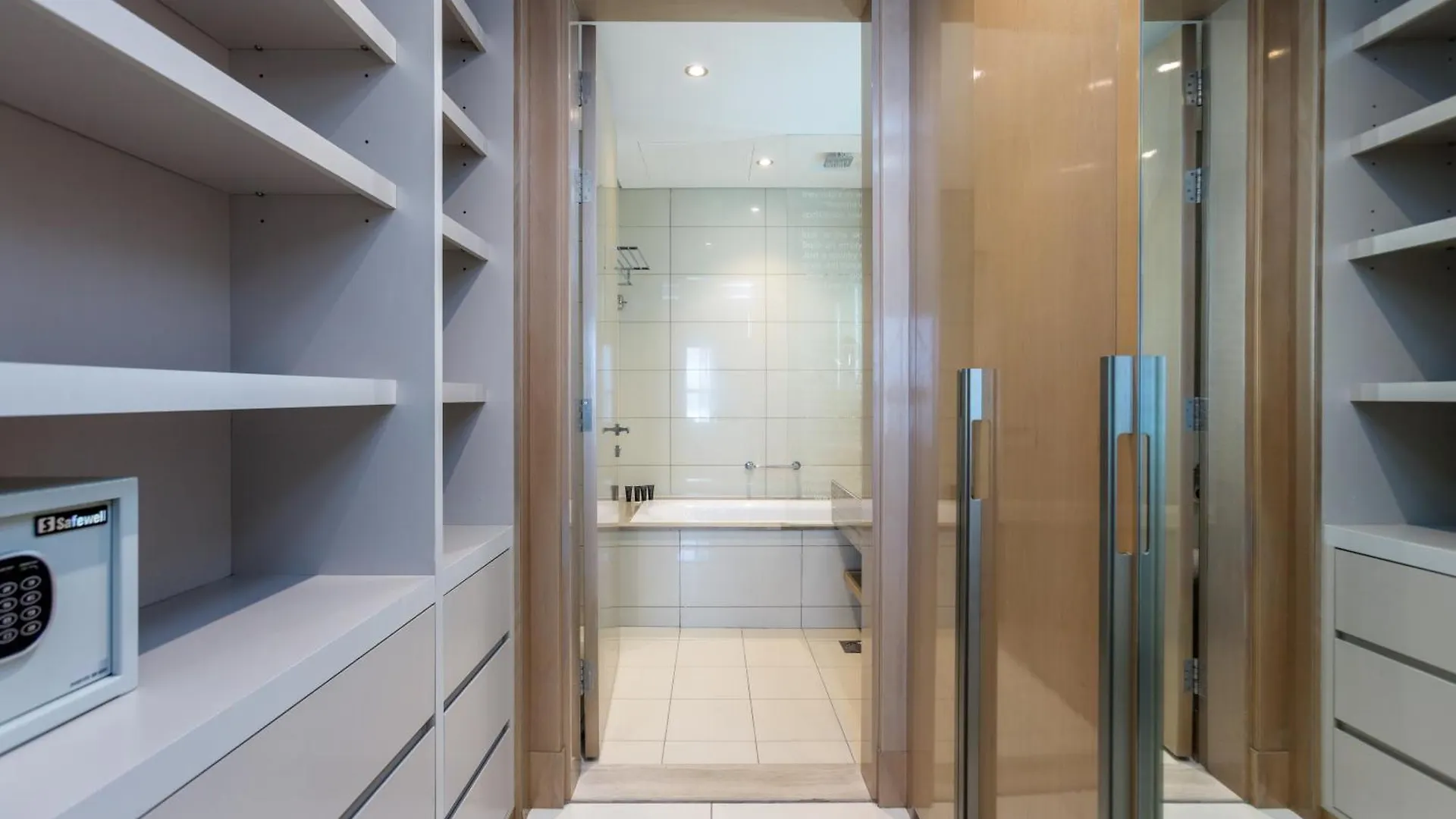 High Floor - 2Br Apartment In Paramount Tower, Business Bay - Allsopp & Allsopp Dubai 0*,  United Arab Emirates