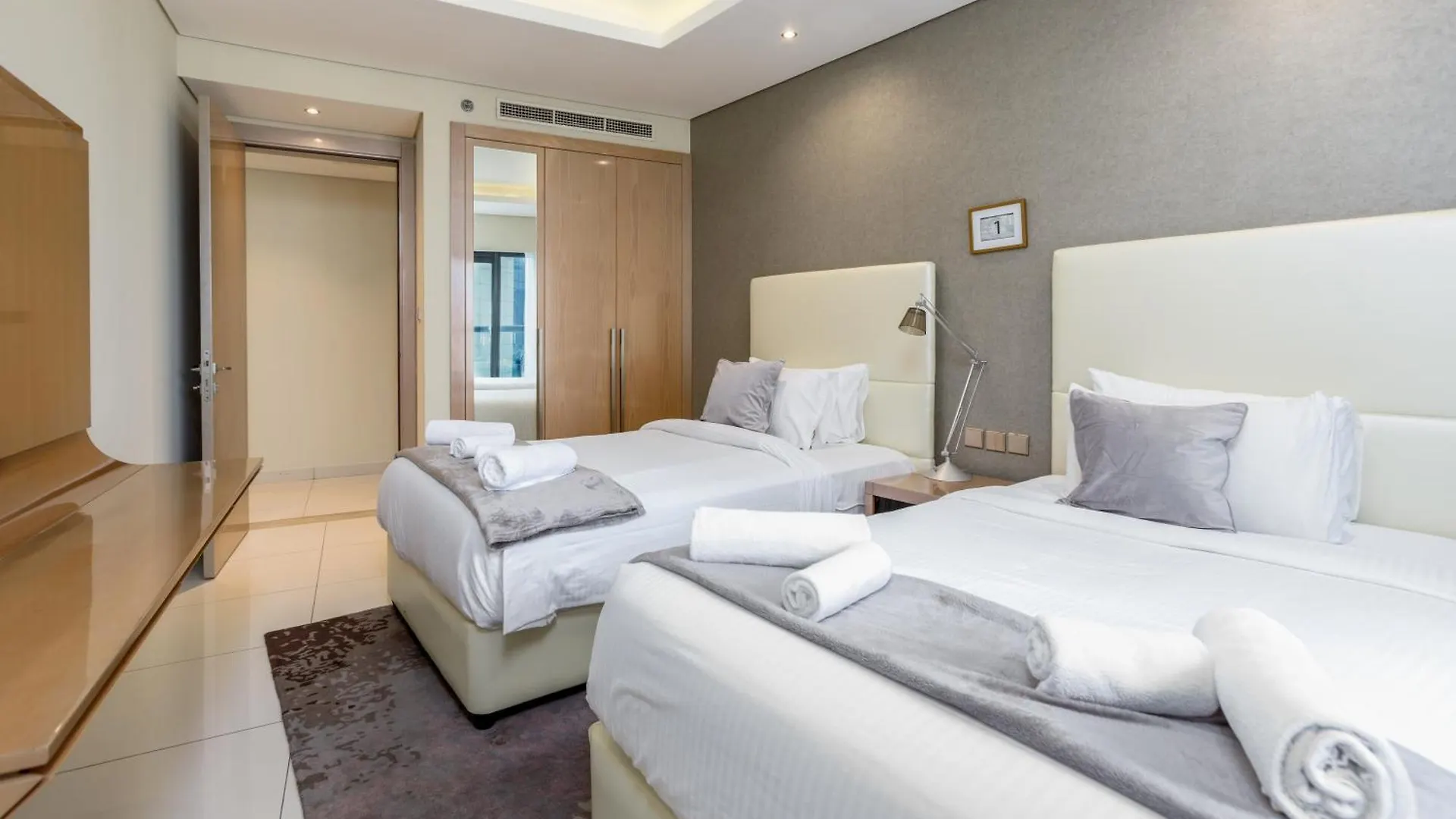 High Floor - 2Br Apartment In Paramount Tower, Business Bay - Allsopp & Allsopp Dubai