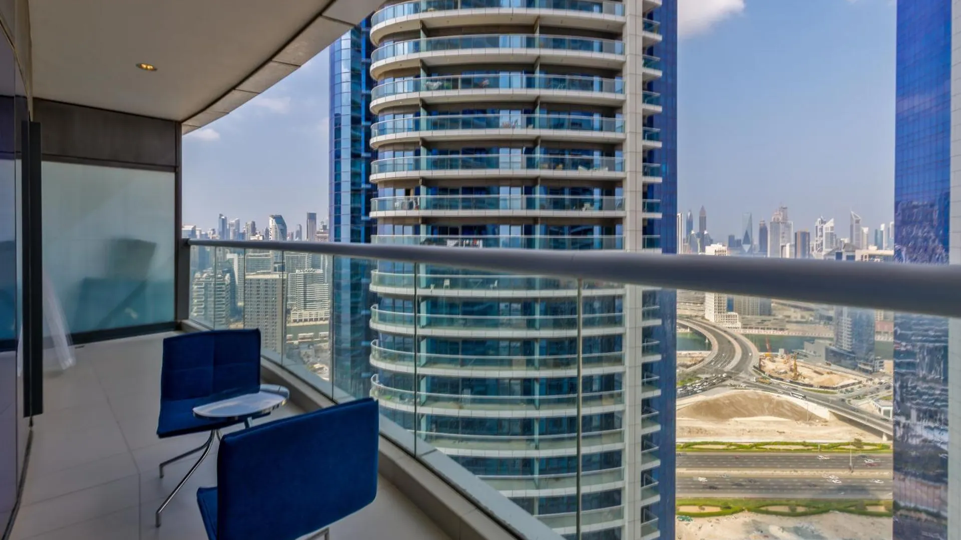High Floor - 2Br Apartment In Paramount Tower, Business Bay - Allsopp & Allsopp Dubai
