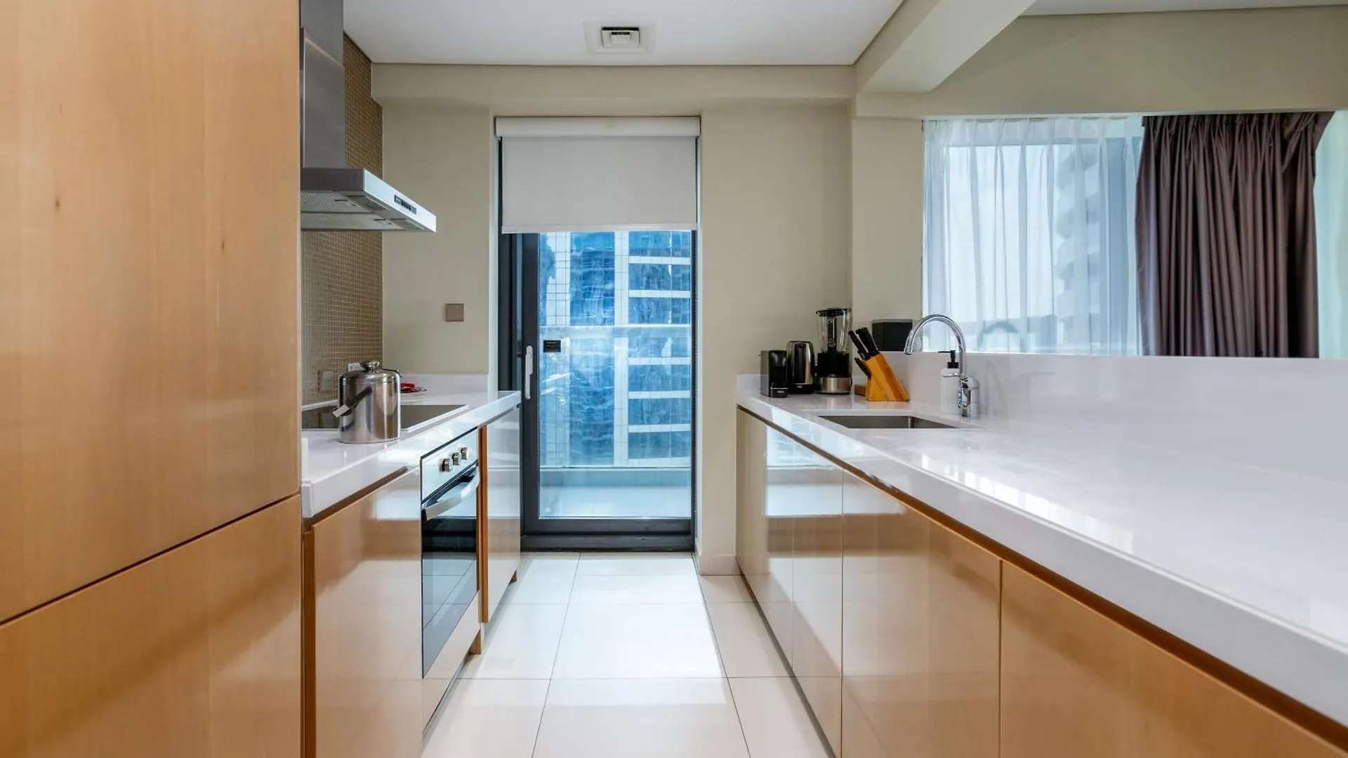 High Floor - 2Br Apartment In Paramount Tower, Business Bay - Allsopp & Allsopp Dubai